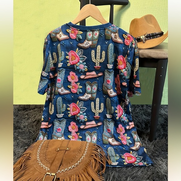 SHEIN Tops - 🅽🅴🆆 𝐂𝐨𝐥𝐨𝐫𝐟𝐮𝐥 𝐖𝐞𝐬𝐭𝐞𝐫𝐧 𝐓𝐨𝐩